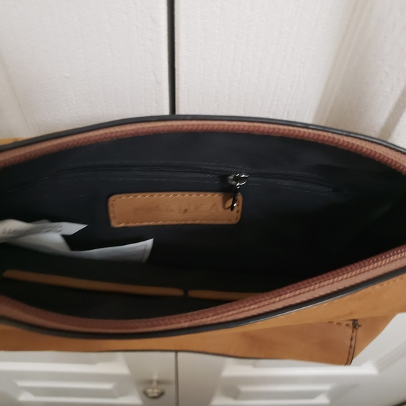 Mia & Luca | Brown Faux Leather Crossbody Purse - Picture 5 of 8